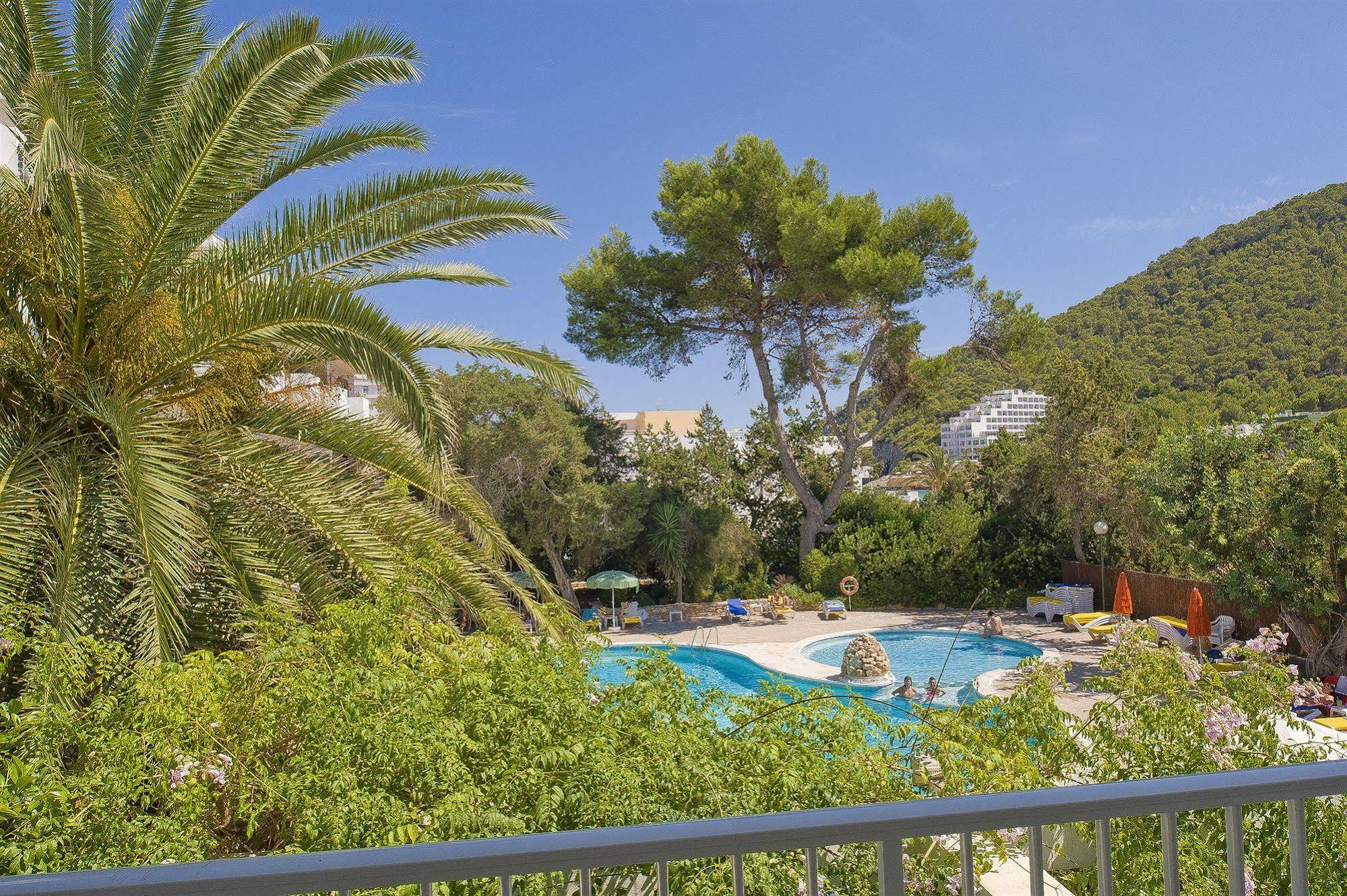 Apartamentos Cala Llonga Cala Llonga  Exterior photo