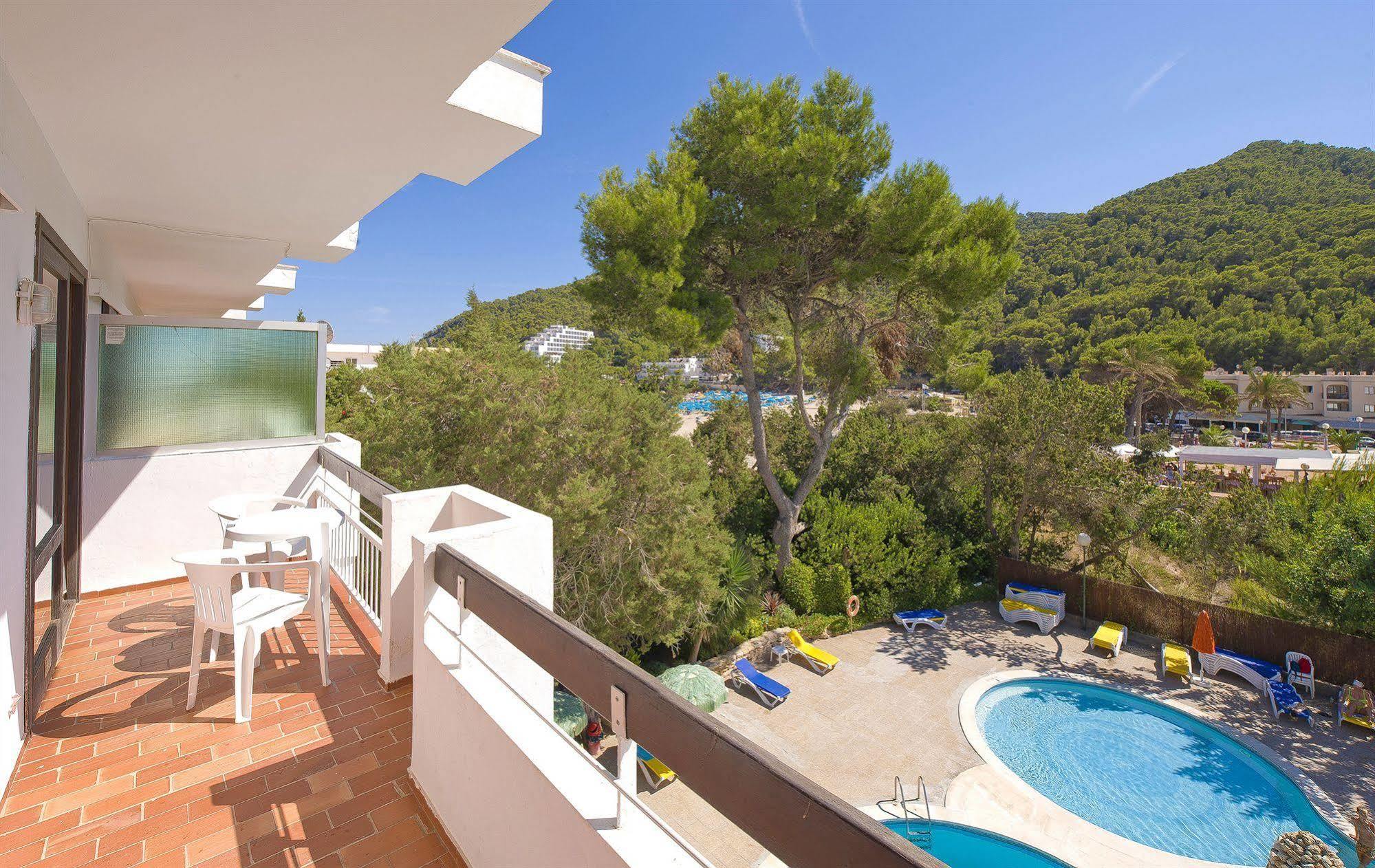 Apartamentos Cala Llonga Cala Llonga  Exterior photo