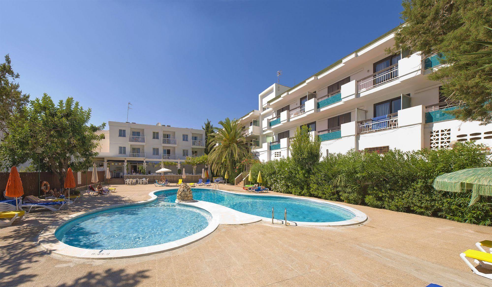 Apartamentos Cala Llonga Cala Llonga  Exterior photo