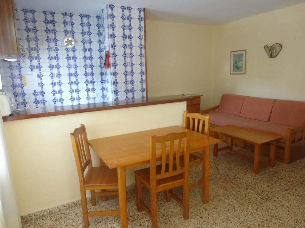 Apartamentos Cala Llonga Cala Llonga  Exterior photo