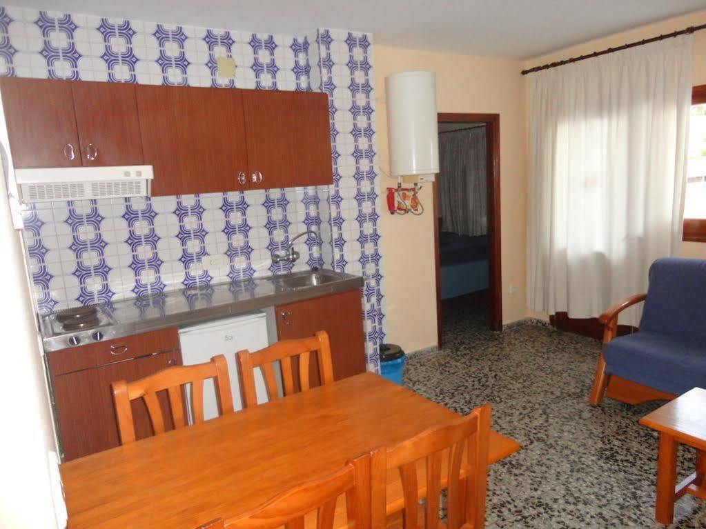Apartamentos Cala Llonga Cala Llonga  Exterior photo